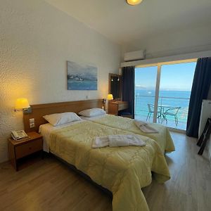 Zimmer mit Kingsize-Bett